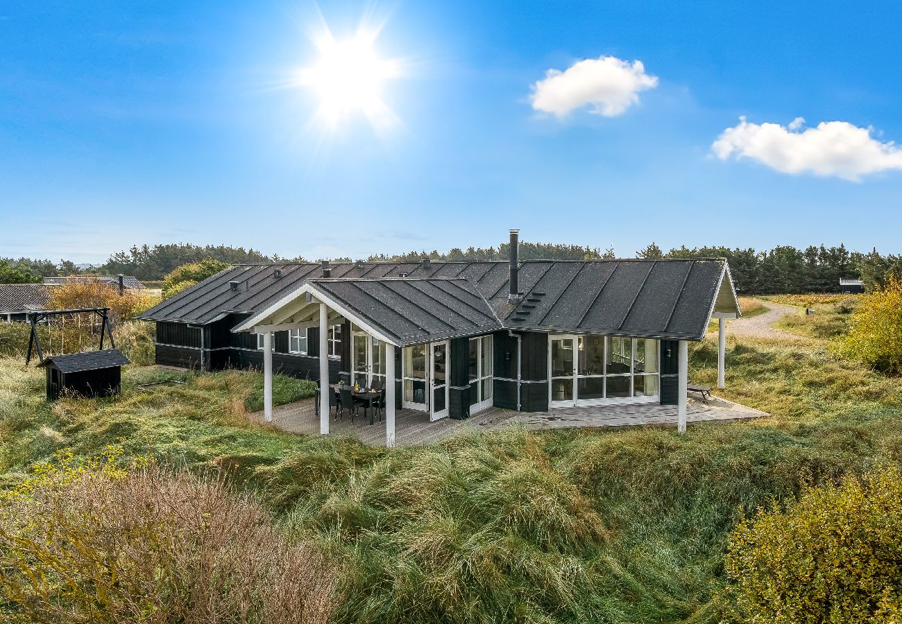 Hus i Hirtshals - 10-6074