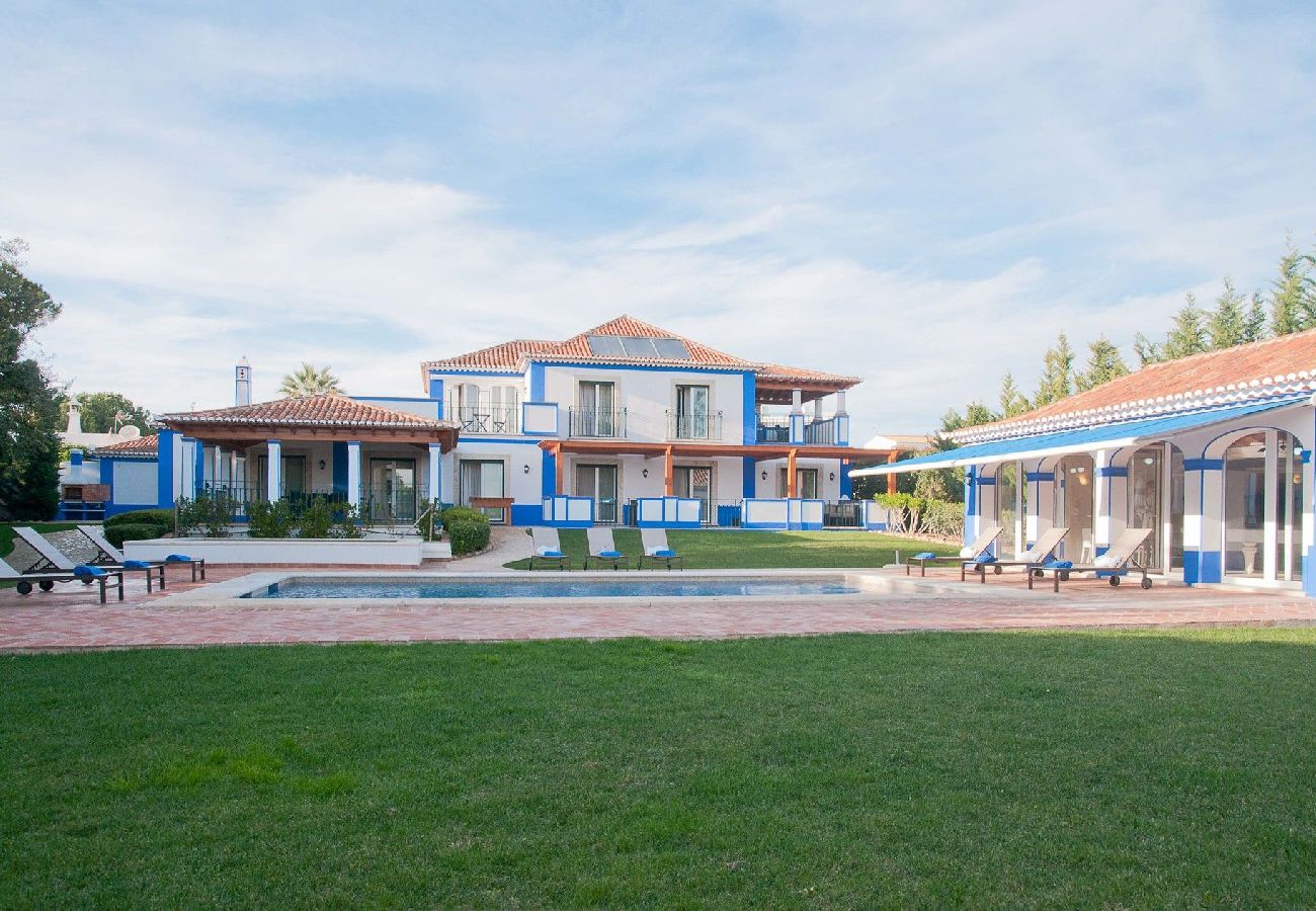 Villa in Olhos de Água - Villa Aksia