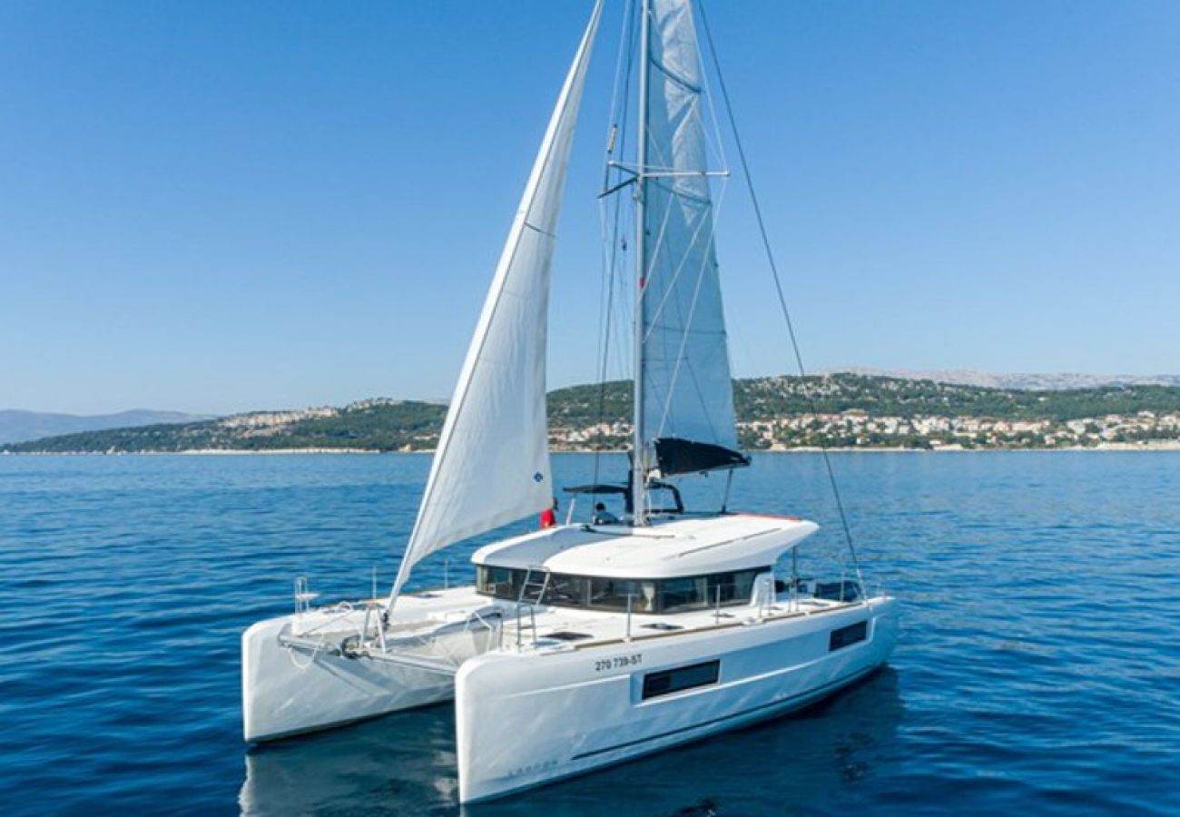 Boot in Primošten - Catamarán | año 2020 | 11.74 M