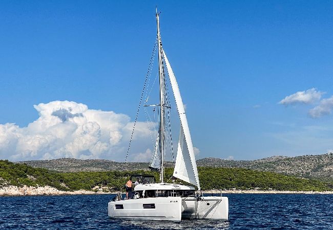 Bateau à Loutraki - Velero | año 2020 | 9.98 M