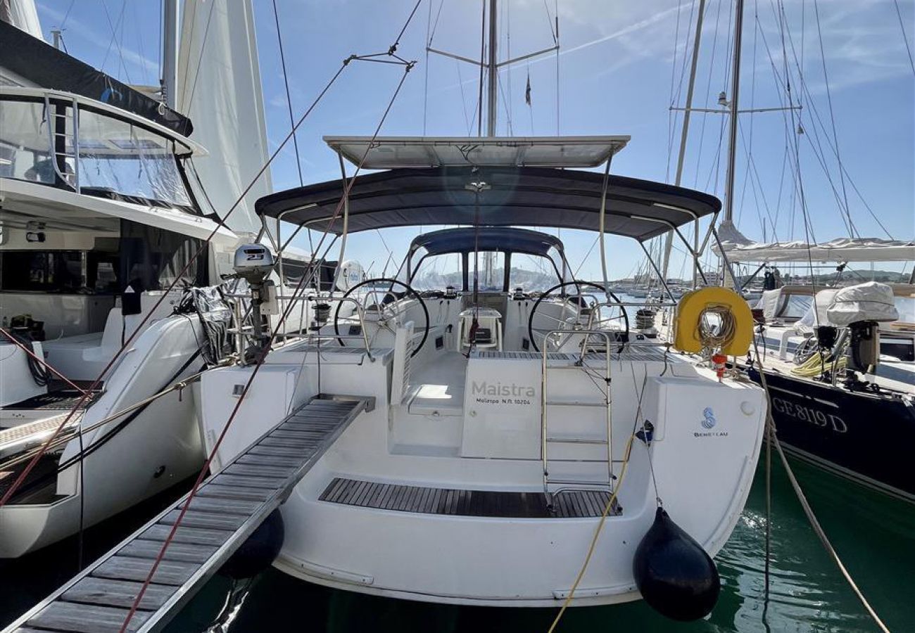 보트 안에 Zadar - Velero | año 2015 | 14.27 M