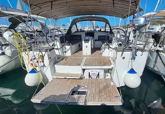 보트 안에 Ibiza / Eivissa - Catamarán | año 2019 | 12.7 M