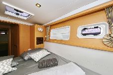 보트 안에 Murter - Velero | año 2008 | 10.22 M