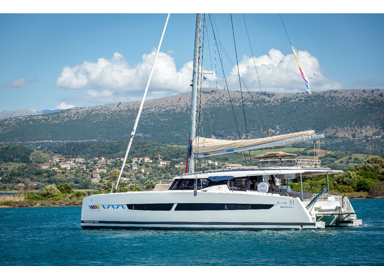 łódź w Lefkada - Catamarán | año 2024 | 12.1 M