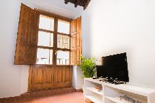 Apartment in Granada - 2066. Granada Nahira Suites 3000 Apt2pax