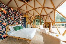 小屋 在 Barbey-Seroux - DOME SWEET DOME - LES JOLIS CHALETS